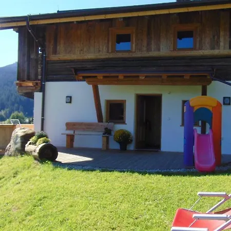 Hennleiten Huette * Reith bei Kitzbuehel