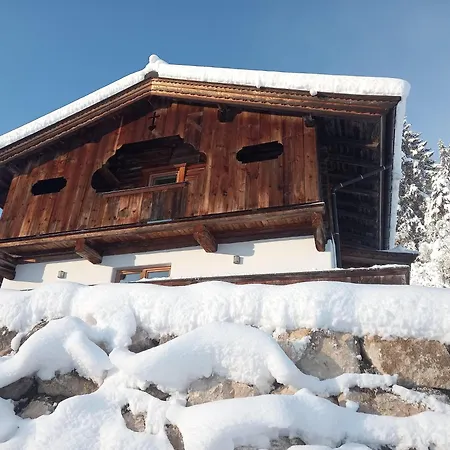 Hennleiten Huette בקתה ריית ביי קיצבוהל