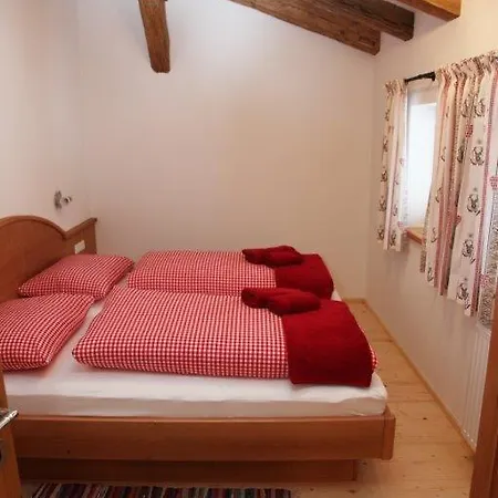 Hennleiten Huette Dağ evi